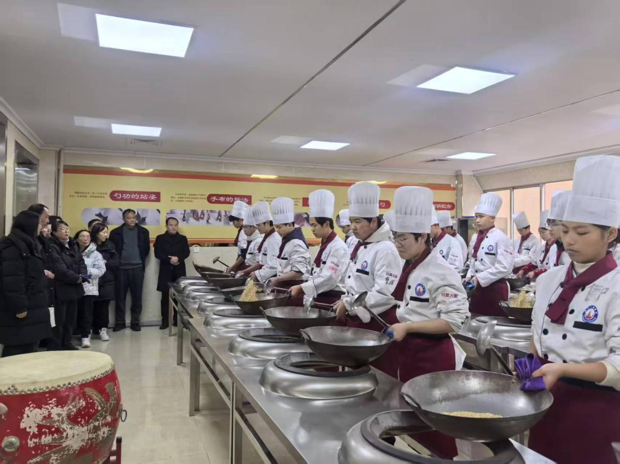 职教赋能育匠才 聚力扬帆启新程 长宁县召开2026年职业教育工作部署会暨 2025年工作总结会